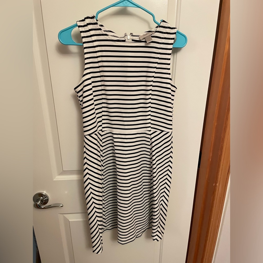 LOFT Size 2 Black & White Striped Dress